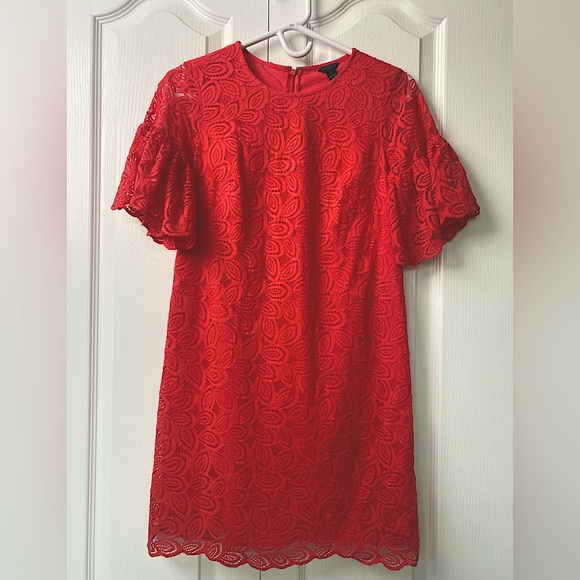 Ann Taylor Leave Lace Flare Shift Dress in size 0P - Picture 2 of 11